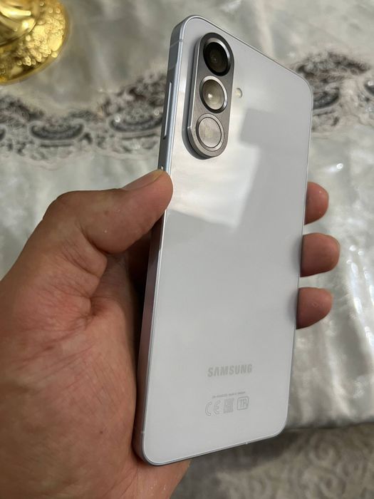 Samsung Galaxy a56 yangi bir oy ishlatilgan