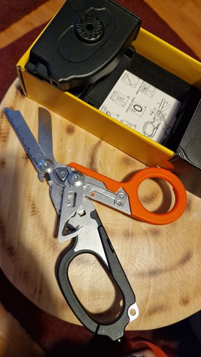 Foarfeca urgenta leatherman