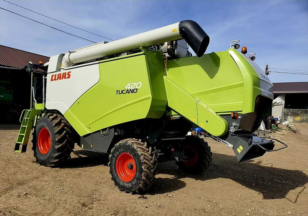 Claas Tucano 420