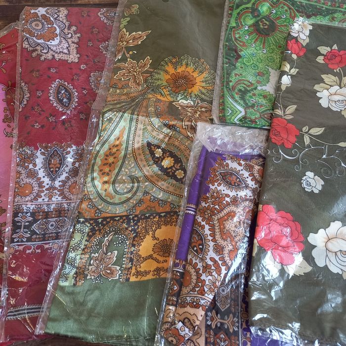 Платки шёлковые, новые