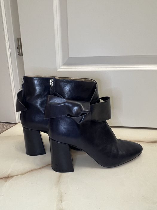 Ghete din piele naturala cu toc