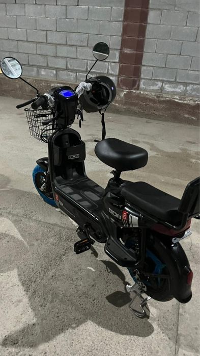 Скутер электрический(мапед)