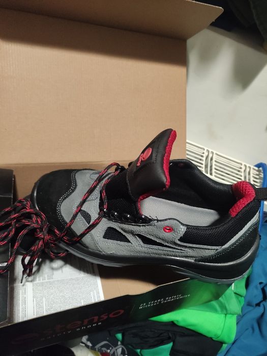 Летни работни обувки с метално бомбе