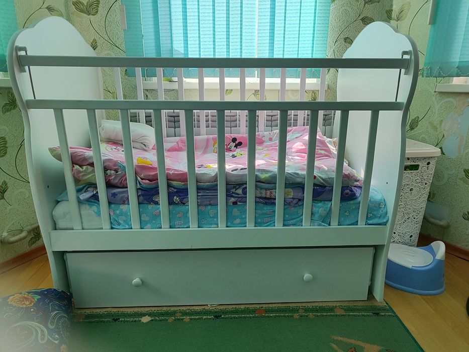 Детская кроватка