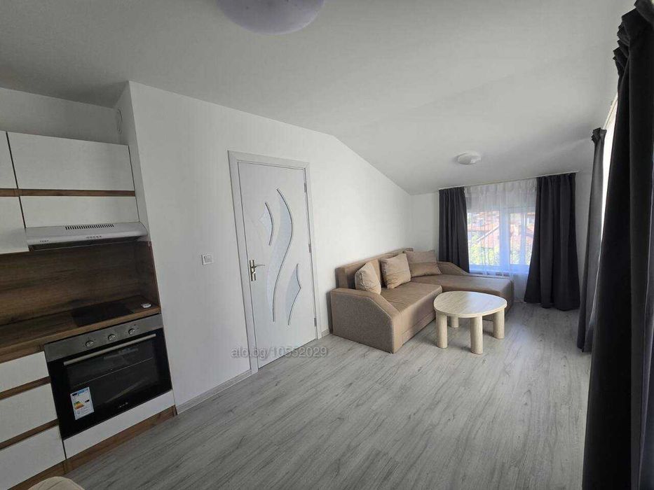 Дава се под наем Етаж от къща в Шумен, Военно училище - 75 кв.м за 357 € - Снимка #2