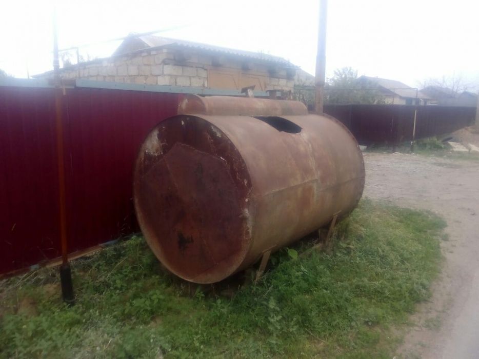 Емкость 2 куба цилиндр