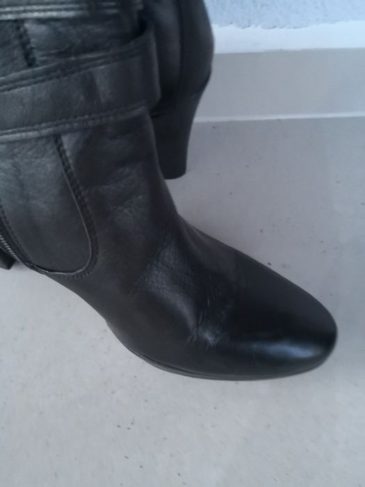 Дамски кожени ботуши