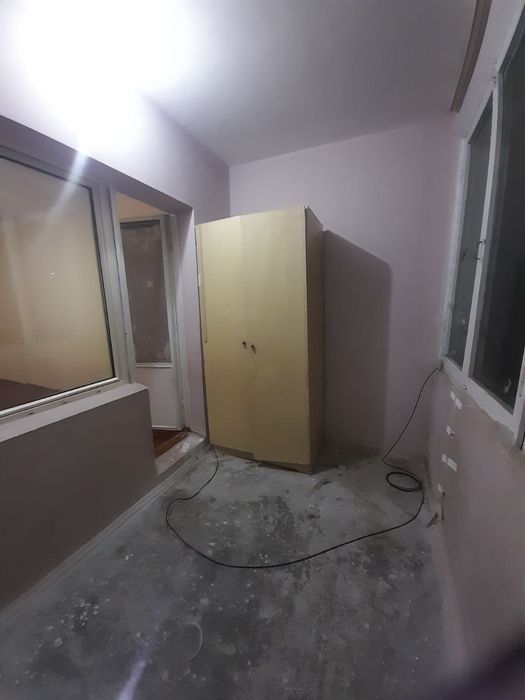 Sergeli 322-maktabni oldida 1 xonali  uy kvarteraga beriladi