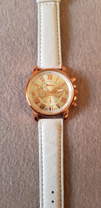 Ceas damă culoare alb