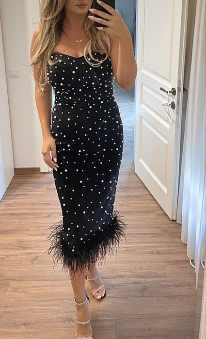 Rochie neagra cu perle