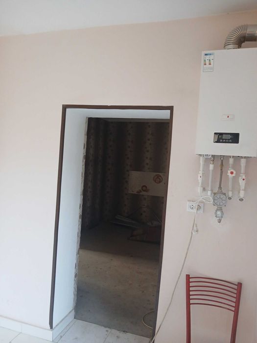 Hovli sotiladi. Uy sotiladi.