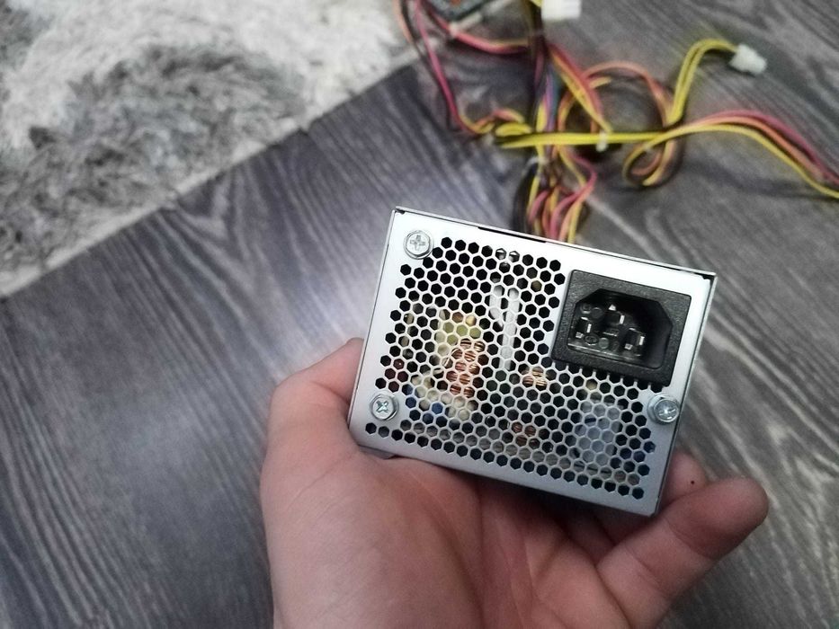 Sursa PC HuntKey 240W ATX