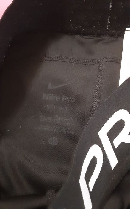(L 147-158) NIKE оригинален сет за момиче 21€
