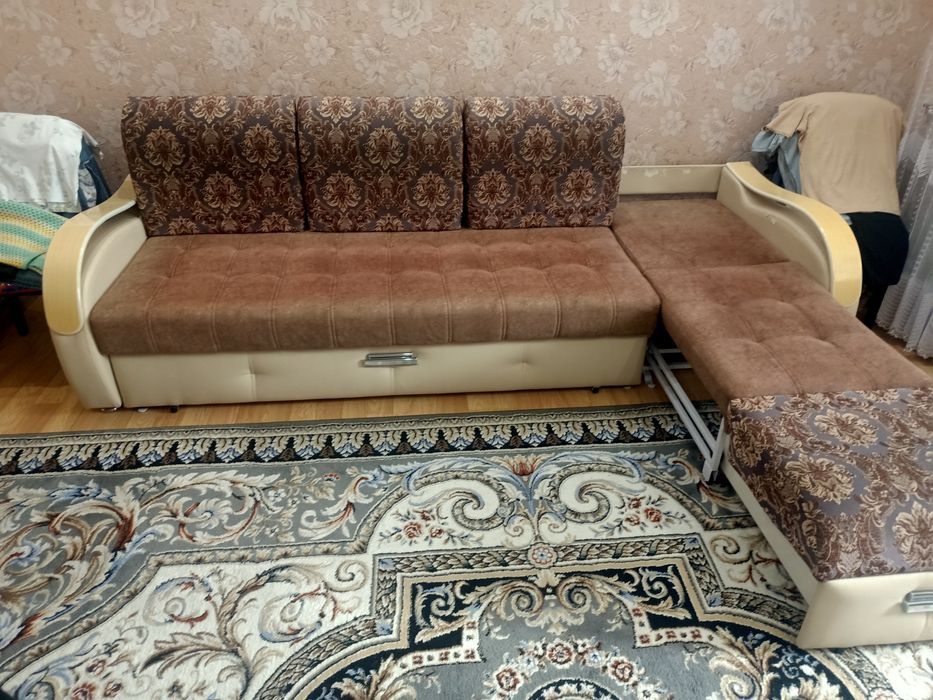 Диван в хорошем состоянии