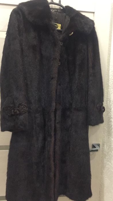 Шуба норковая носилась год