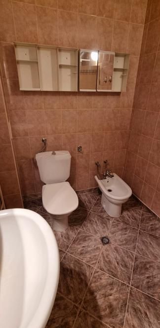 Дава се под наем Многостаен апартамент в София, Борово - 200 кв.м за 1200 € - Снимка #8