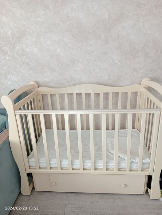 Детская кроватка