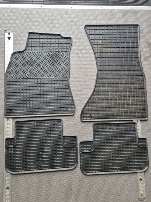 Гумени стелки Ауди А4 б8 А5 (2007-2015)