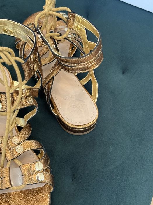 Дамски сандали GUESS - Roma 36-намалени