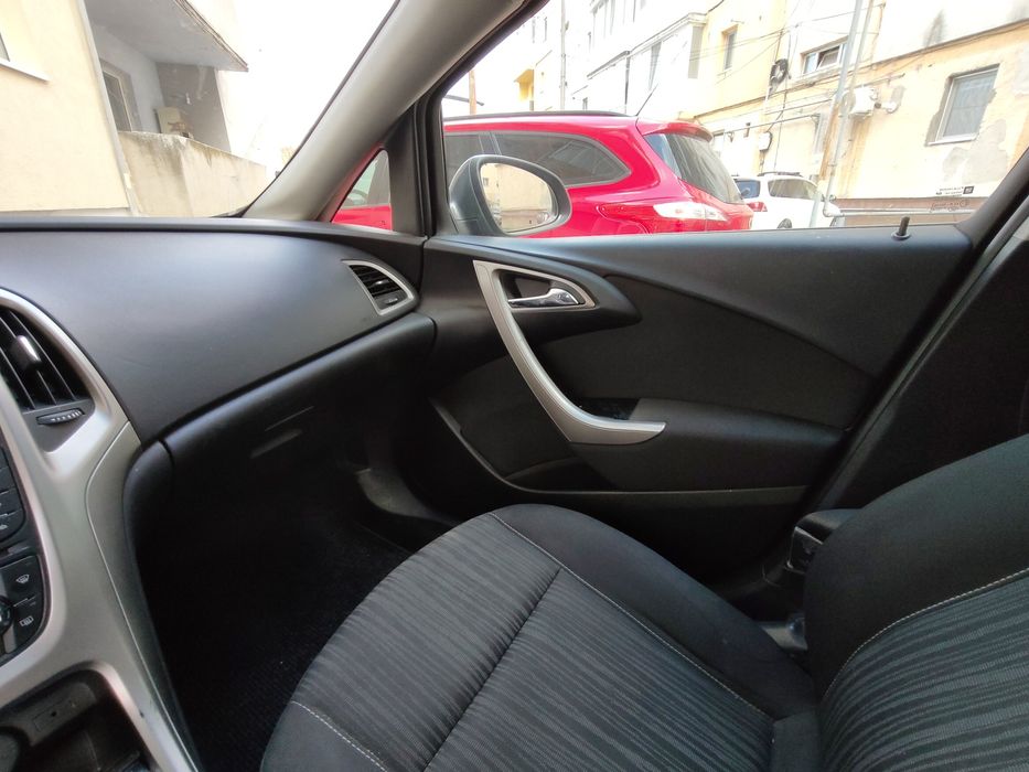 Opel Astra J Benzina