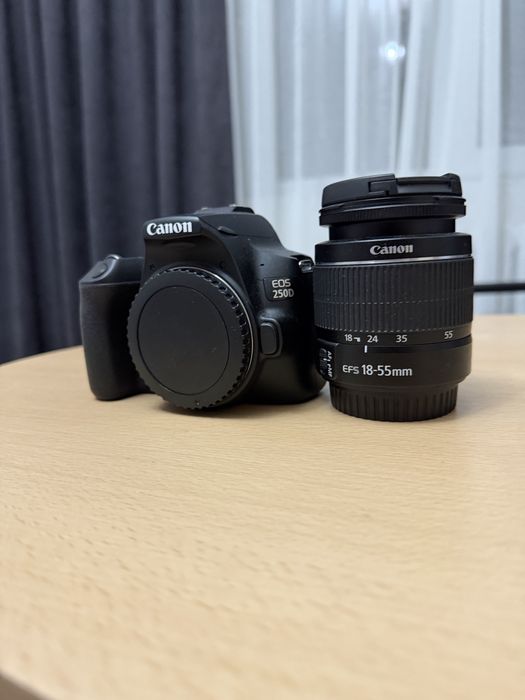Canon 250D + Obiectiv 18-55