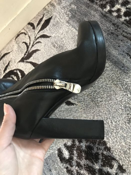 Продам ботильоны в идеальном состоянии