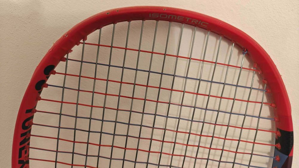 Vând rachetă de tenis Yonex Vcore 95 Shapo L3 2024