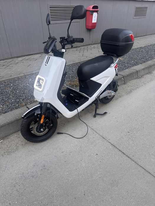 Scuter electric Alegra motor Bosch 55km Range 1100€