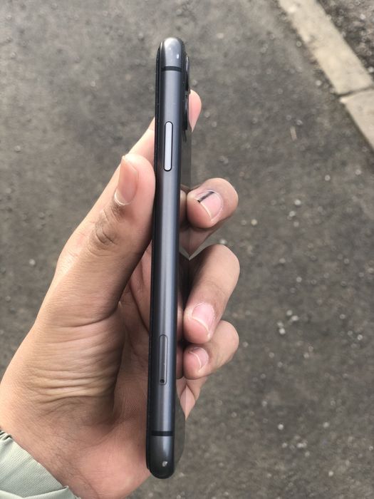 iPhone 11 хорошый состояние