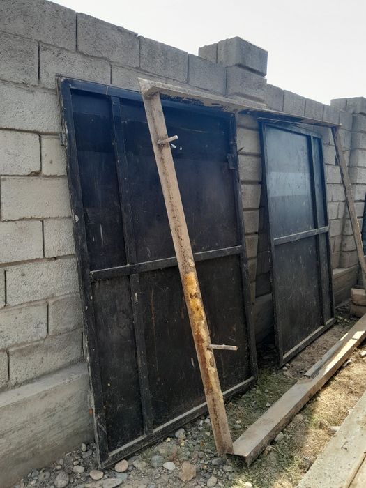 Срочна продам ворота гаража