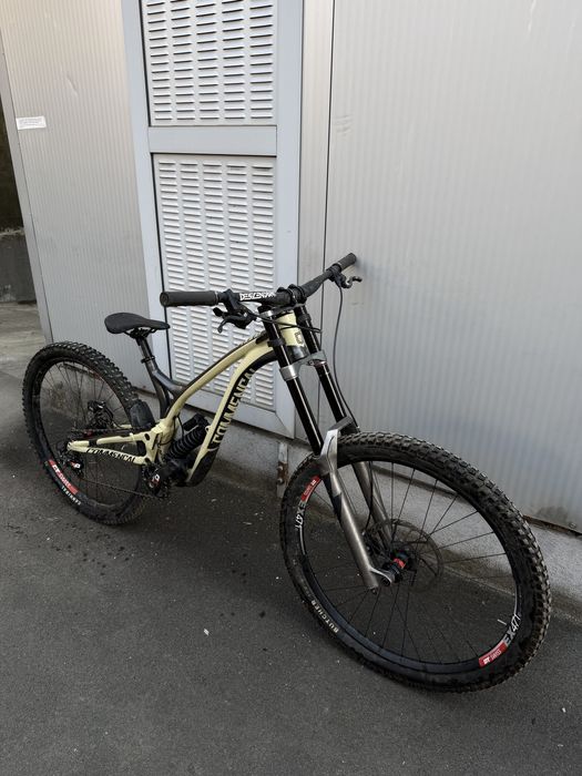 Commencal Supreme V4