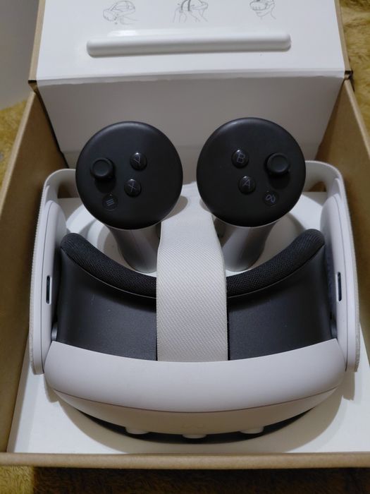 Meta (oculus) Quest 3 [512GB] + Link cable