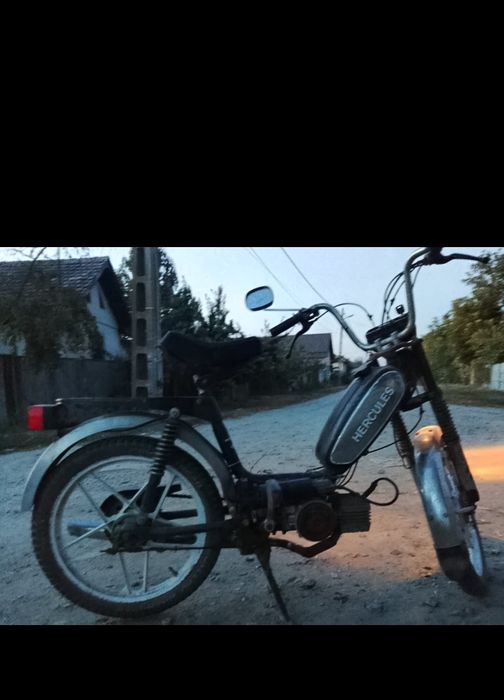Vînd moped Hercules de 49cc 2 t cu 2 trepte de viteză