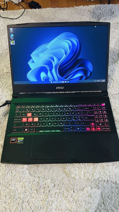 Laptop gaming MSI Katana A15 B8VF