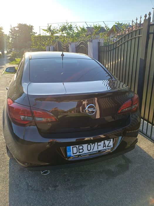 Opel astra j 2019