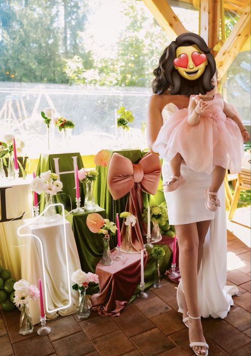 Vand rochie cununie civila cu trena detasabila