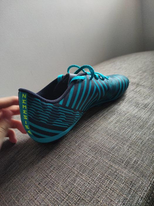 Футболни бутонки Adidas Predator
