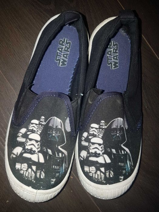 Лот STAR WARS - кецове и маратонки