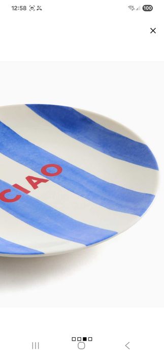 Farfurie ceramică, dungi albastre și albe, inscriptie CIAO. Diam. 21 cm, h: 2 cm