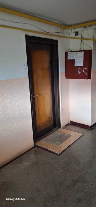 Vand apartament 2 camere semidecomandat