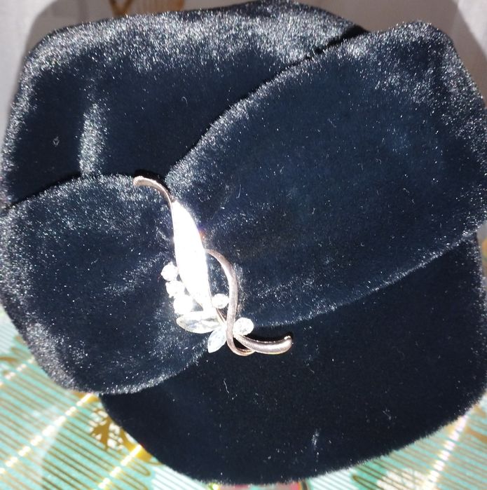 Продам шапку женскую