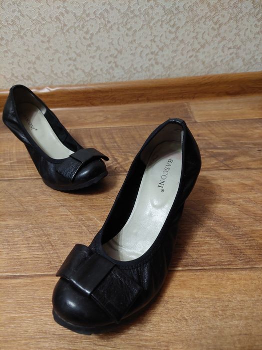 Продаю кожаные туфли