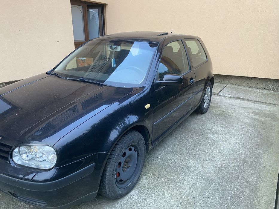 Volkswagen golf 4 - 1.6 cmc benzina, an 2003