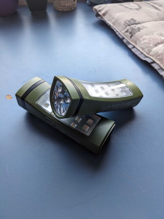 Лампа за къмпинг 2 в 1 Crivit с вградени фенерчета