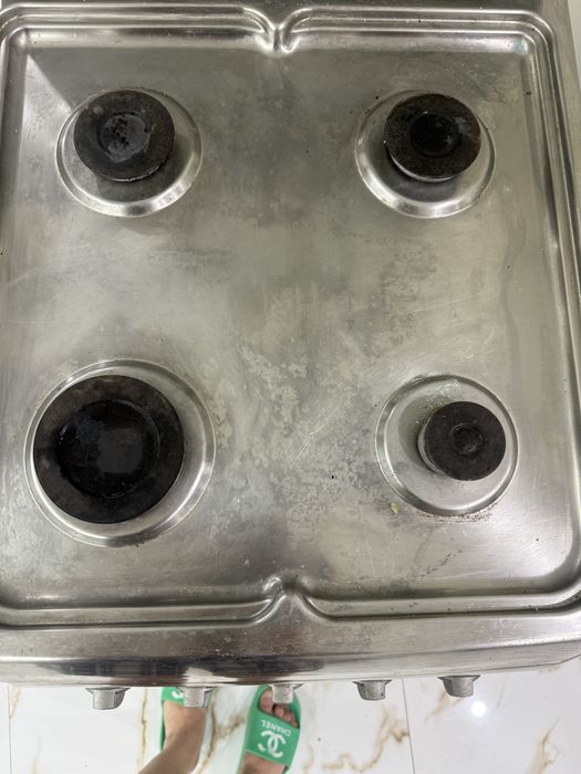 Продам газ плиту