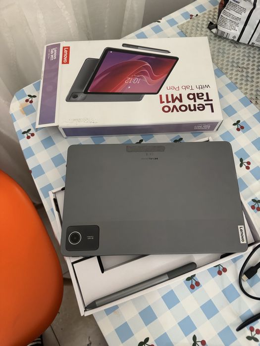 Tableta cu pix Lenovo