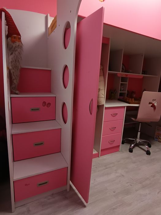 Mobilă de dormitor pentru fetițe