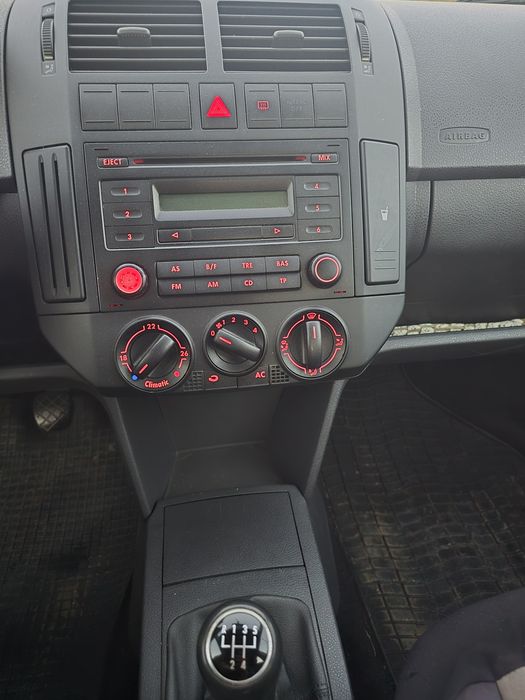 VOLKSWAGEN Polo 2009 — imagine 5