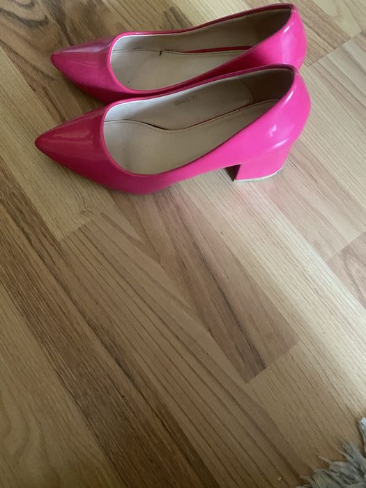 Pantofi dama noi
