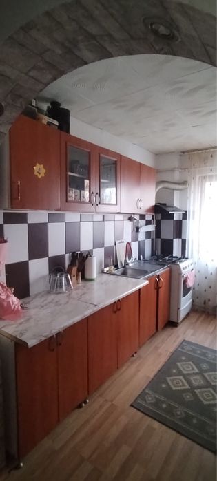 Vand apartament cu 2 camere, zona 9mai